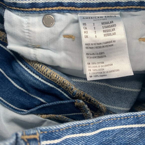 American Eagle blue and white striped jeans Mom Jeans American Eagle Outfitters - Picture 11 of 12